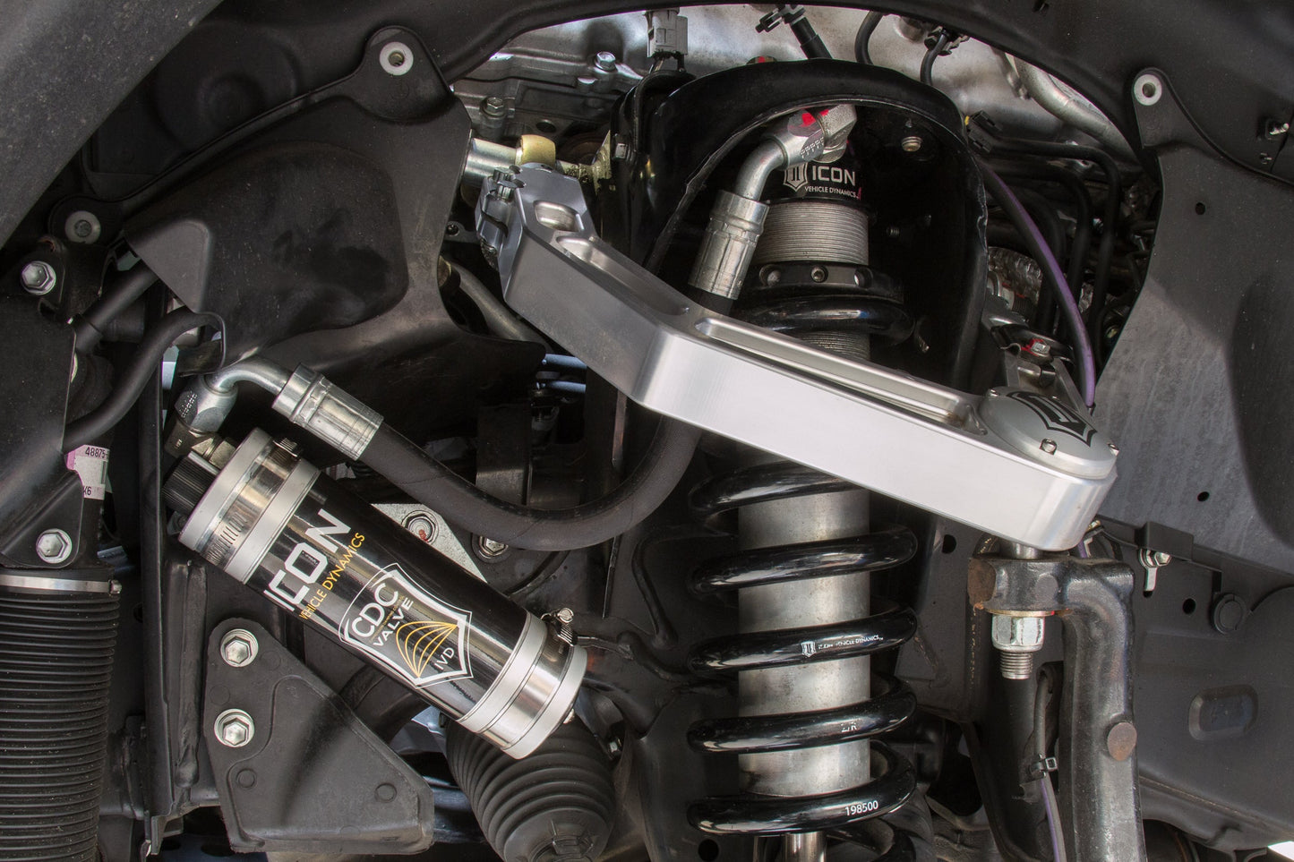 ICON 2008-Up Toyota Land Cruiser, 2.5 VS RR/CDCV Coilover Kit — product view